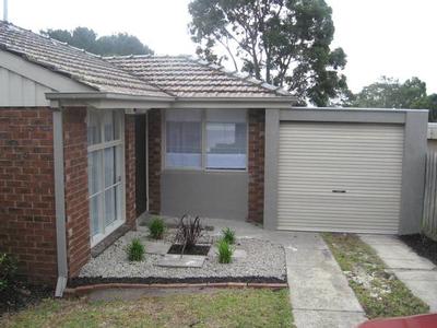 TWO BEDROOM BEAUTIFULLY RENOVATED UNIT Picture