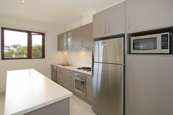 OPPOSITE BEACH Picture