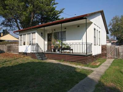 IS THIS THE CHEAPEST HOME IN FRANKSTON NORTH? Picture