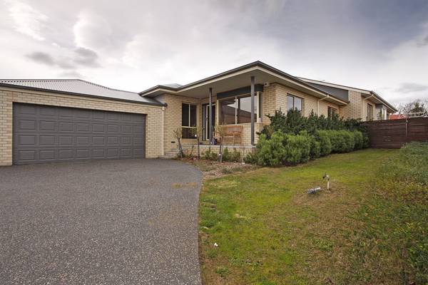 BEAUTIFUL HOME WITH STYLE Picture 1