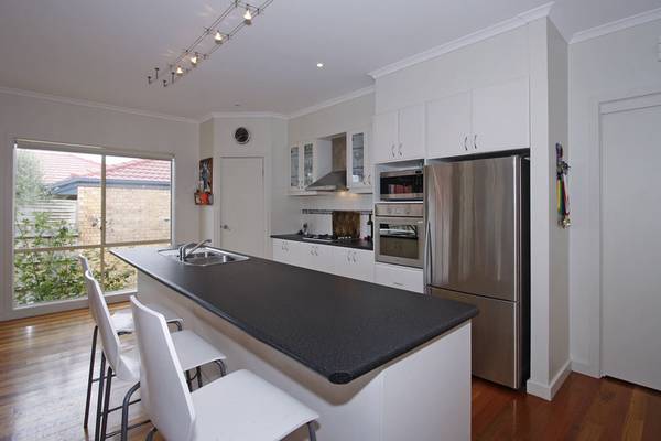 BEAUTIFUL HOME WITH STYLE Picture 2