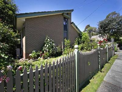 GORGEOUS FAMILY HOME!!! Picture