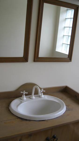 GREAT FAMILY HOME IN A SOUGHT AFTER LOCATION Picture 2