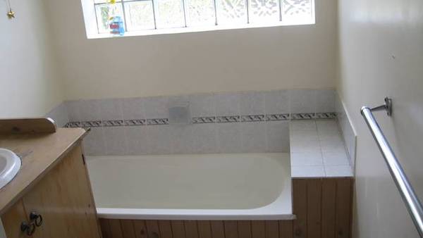 GREAT FAMILY HOME IN A SOUGHT AFTER LOCATION Picture 3