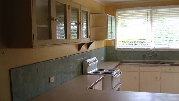 GREAT FAMILY HOME IN A SOUGHT AFTER LOCATION Picture 1