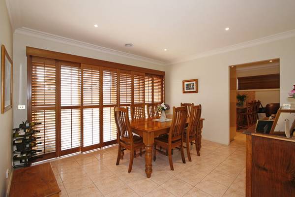 UPMARKET LIVING Picture UPMARKET LIVING Picture