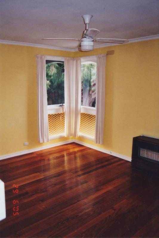 CLOSE TO EVERYTHING Picture CLOSE TO EVERYTHING Picture