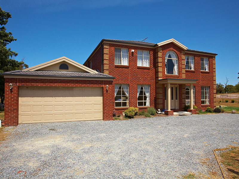 LIVE THE RURAL DREAM IN GRAND STYLE Picture 1