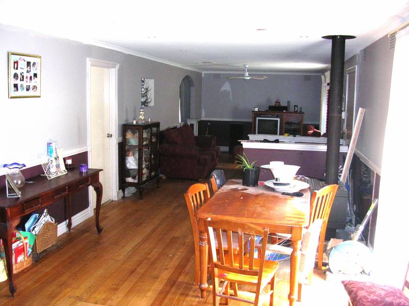 RENOVATOR'S DELIGHT Picture 2