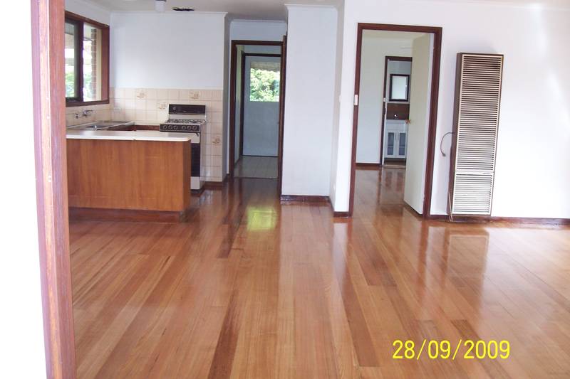 NEW OFFER! FIRST 3 MONTHS RENT @ 260 PW Picture 3