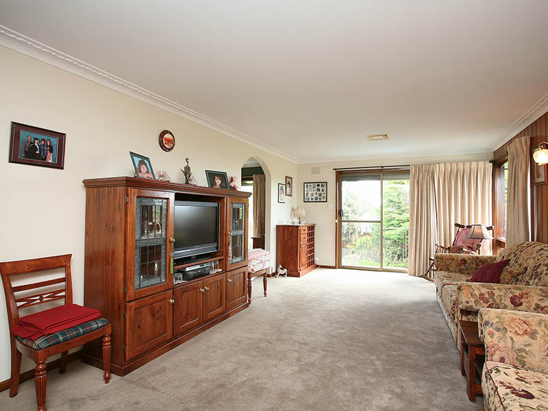 PRIZED POSITION Picture 2