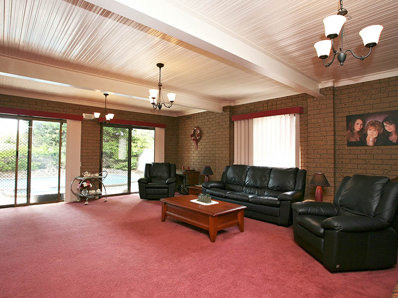 PRIZED POSITION Picture 3