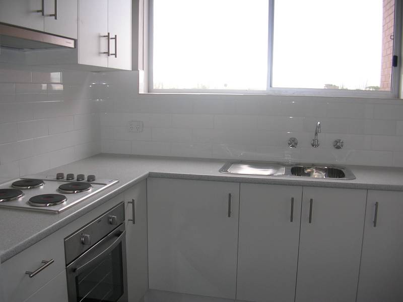 TOTALLY RENOVATED Picture 3