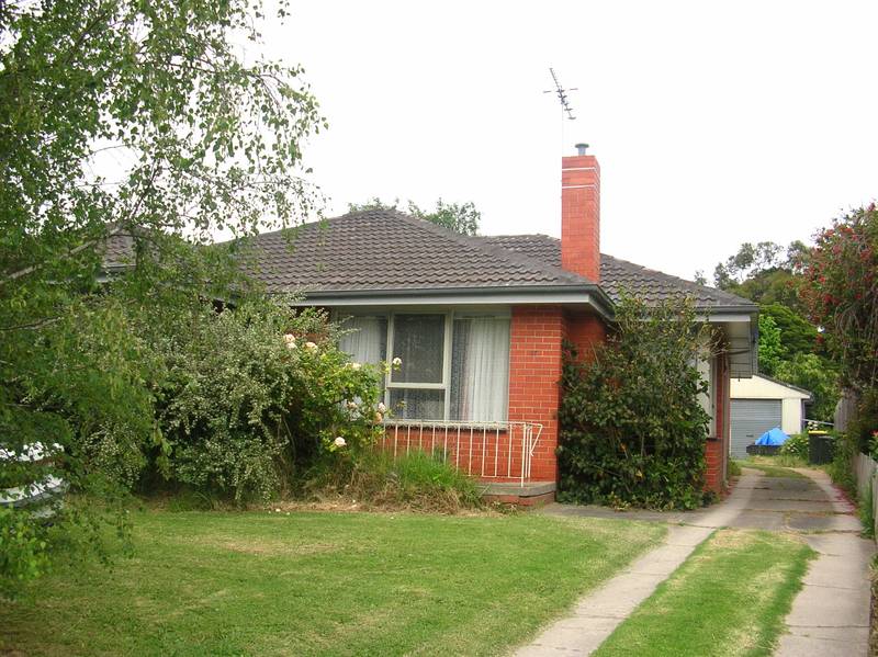 RENOVATE, DEVELOP OR INVEST - THE CHOICE IS YOURS Picture 1