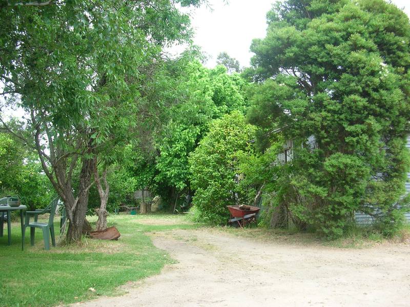 RENOVATE, DEVELOP OR INVEST - THE CHOICE IS YOURS Picture 3