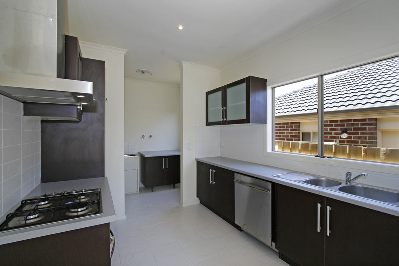 WHAT A GREAT TOWNHOUSE!! Picture 2