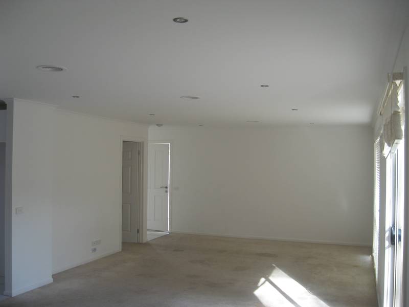 WELL PRESENTED Picture 3