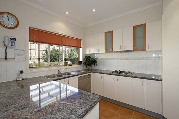 PRESTIGIOUS PINDARA Picture 3