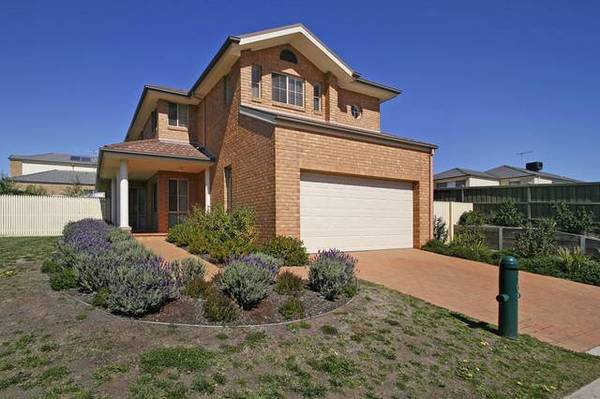 PRESTIGIOUS PINDARA Picture 1