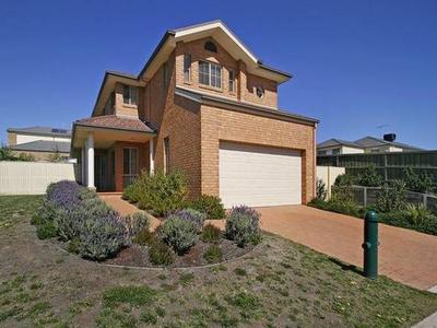 PRESTIGIOUS PINDARA Picture PRESTIGIOUS PINDARA Picture