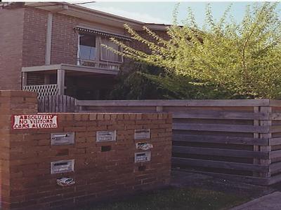 CLOSE TO THE BEACH Picture