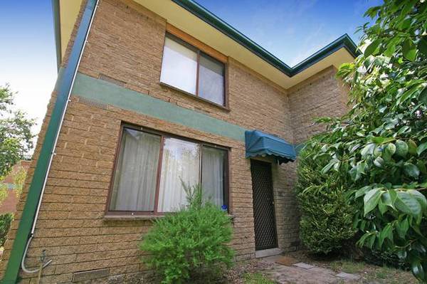 TRENDY TOWNHOUSE Picture 1