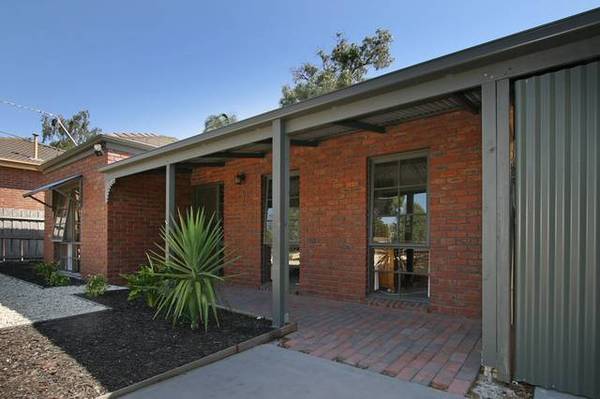 QUIET COURT LOCATION Picture 1