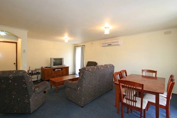 LOCATION, LOCATION Picture 2