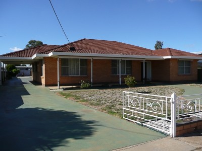 CLASSIC HOME CLOSE TO TOWN CENTRE Picture CLASSIC HOME CLOSE TO TOWN CENTRE Picture