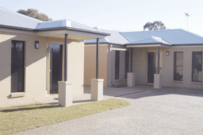 SENSATIONALLY LOCATED Picture 1