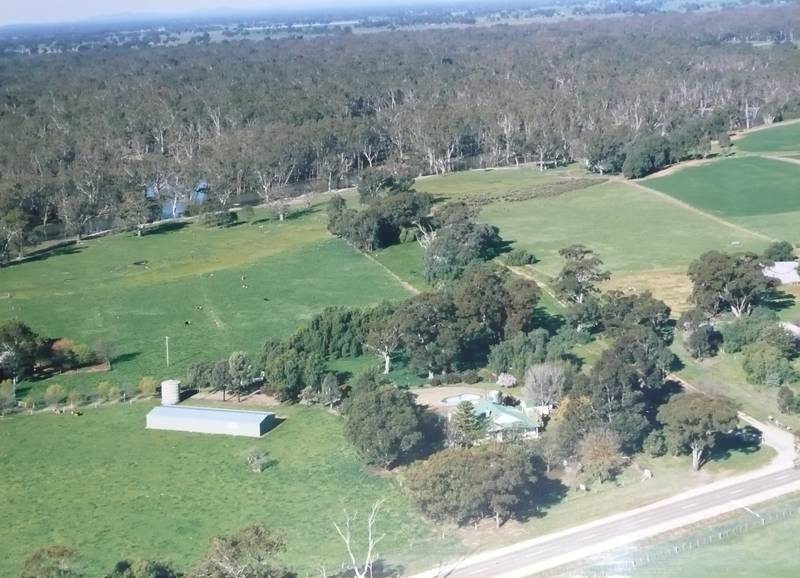 Uniquely Idyllic Rural Lifestyle Picture 1