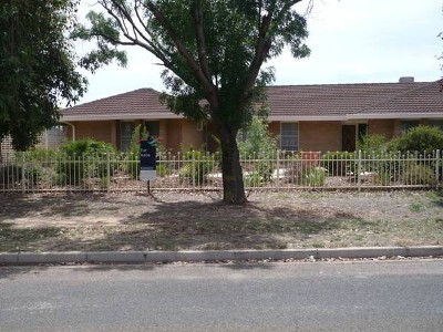 GREAT FAMILY LIVING Picture