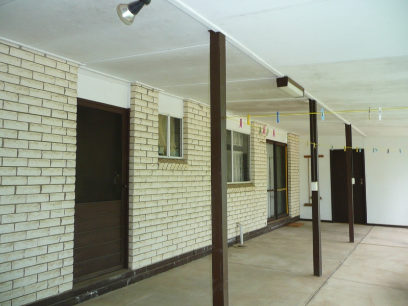 SENSATIONAL PRICE TAG Picture 3