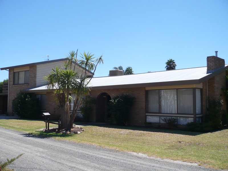 Holiday House Picture 1