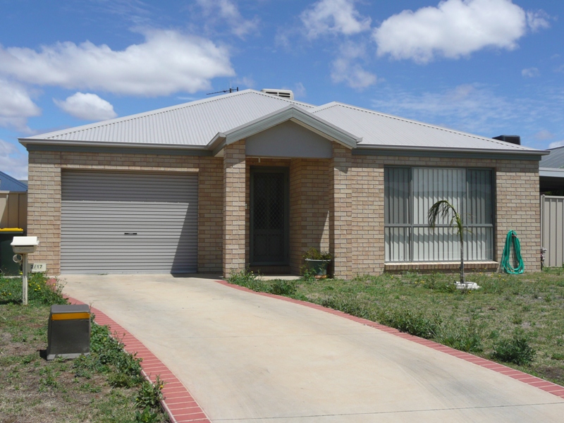 INVTING HOME TO TREASURE Picture 1