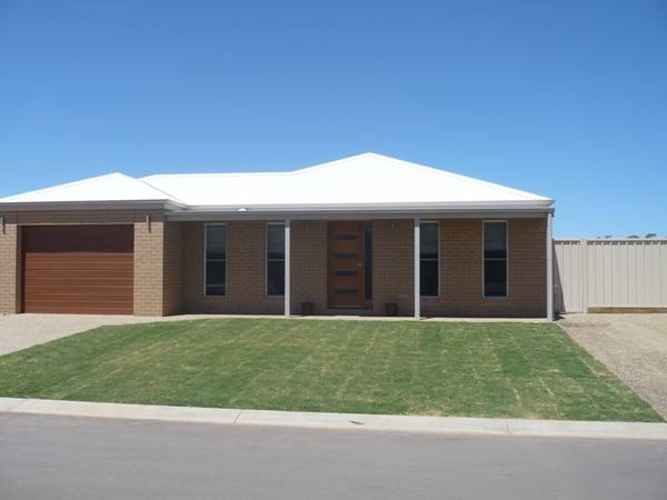 WATERWOOD APARTMENT Picture 1