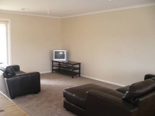 WATERWOOD APARTMENT Picture 2