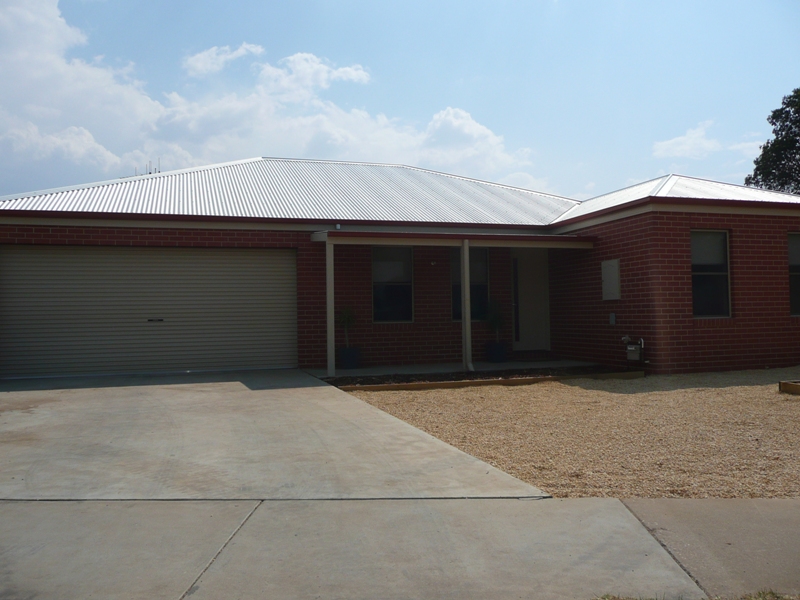 REDUCED TO SELL!!! Picture 3