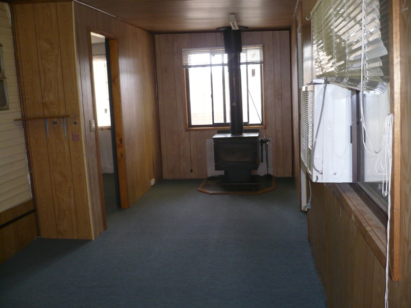 ANGLER'S RETREAT Picture 2