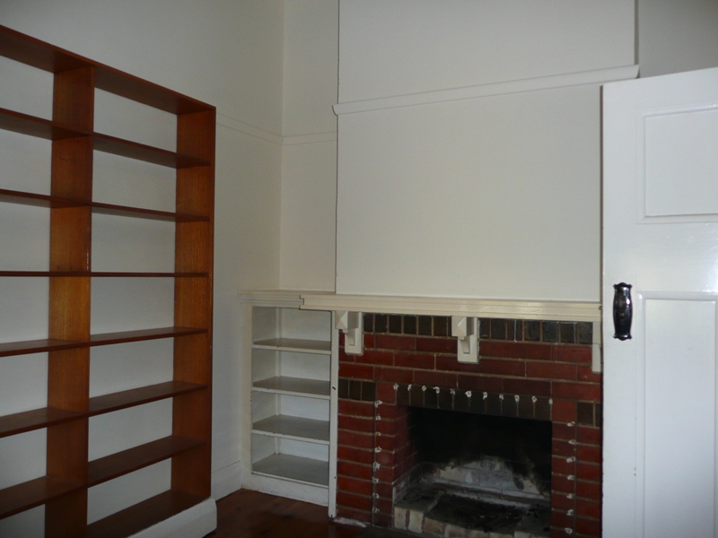 SUBSTANTIAL LANDMARK PROPERTY Picture 3