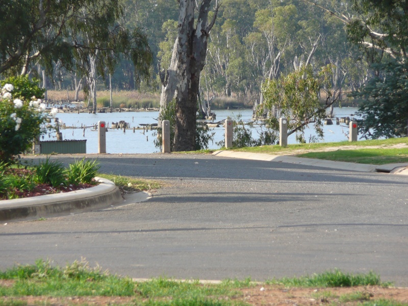BUNDALONG BLOCK WITH WATER VIEWS Picture 3
