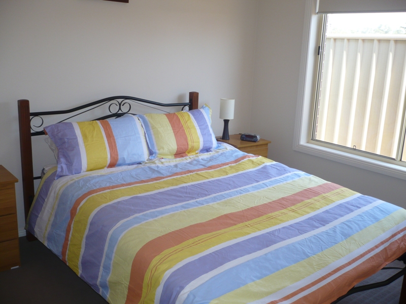 3 BEDROOM HOME Picture 3