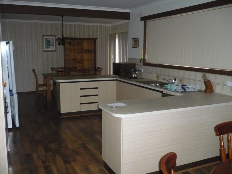 WATER VIEWS Picture 3