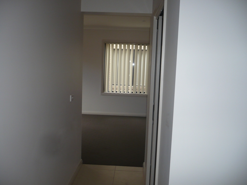 MODERN TOWNHOUSE Picture 2