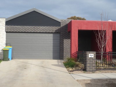 MODERN TOWNHOUSE Picture