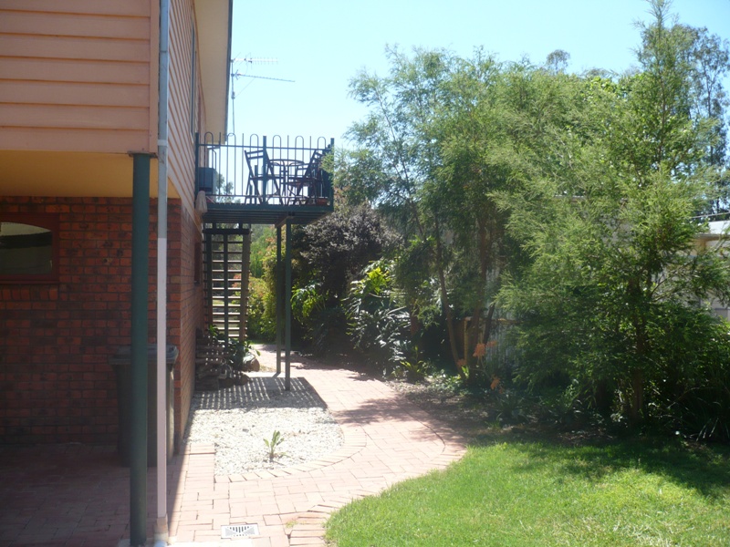 BUNDALONG WATERFRONT Picture 2