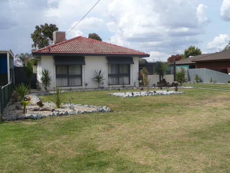 LOW MAINTENANCE HOME Picture 1