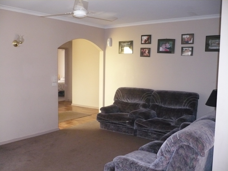 LOW MAINTENANCE HOME Picture 3