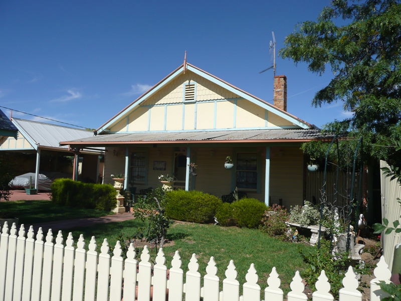 QUINTESSENTIAL CENTRAL APPEAL Picture 1