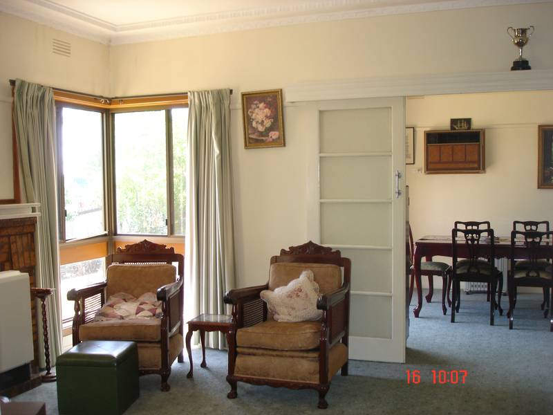 WELCOMING WARMTH Picture 3